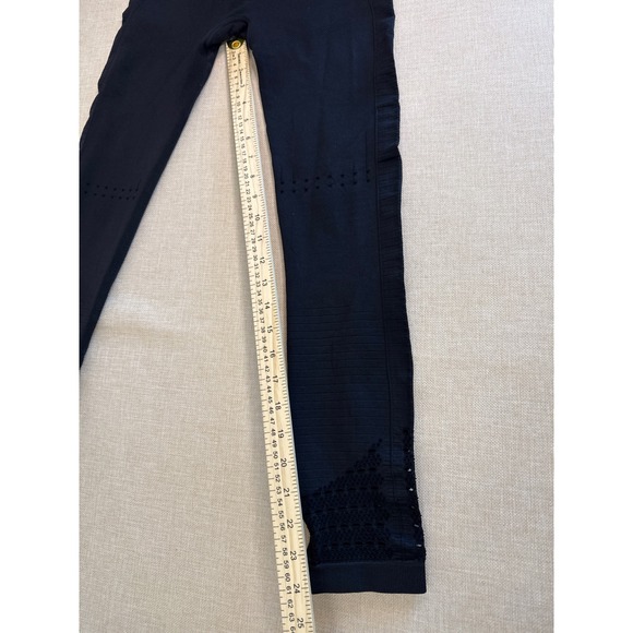 Gymshark Energy+ Seamless Leggings Womens Black High Waisted Eyelet Workout Yoga - Picture 3 of 9